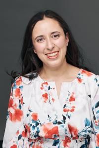 Allison Moujares Headshot