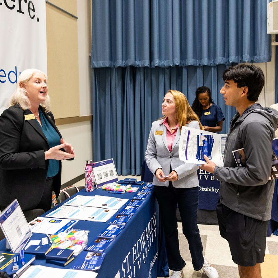 Students engaging at the ACC SEU Transfer Event