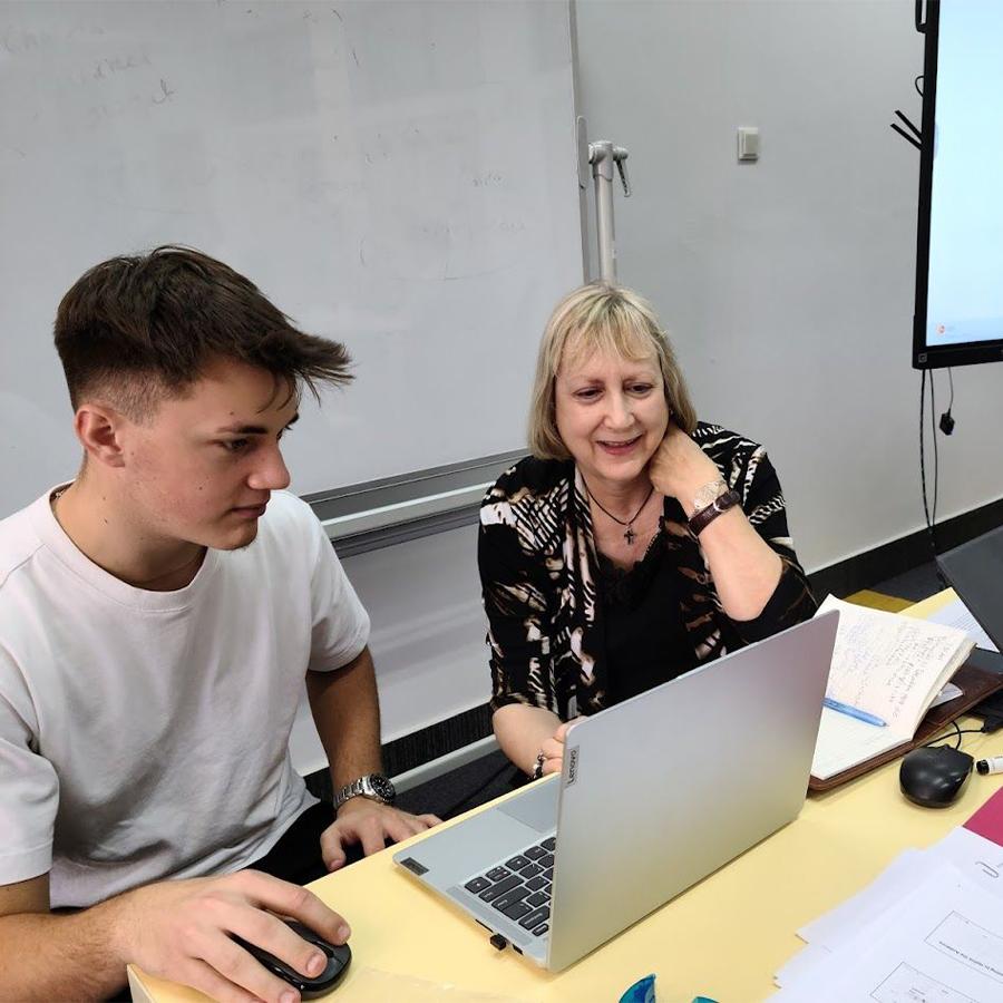 Debra Zahay-Blatz, Professor of Marketing, teaching a student.