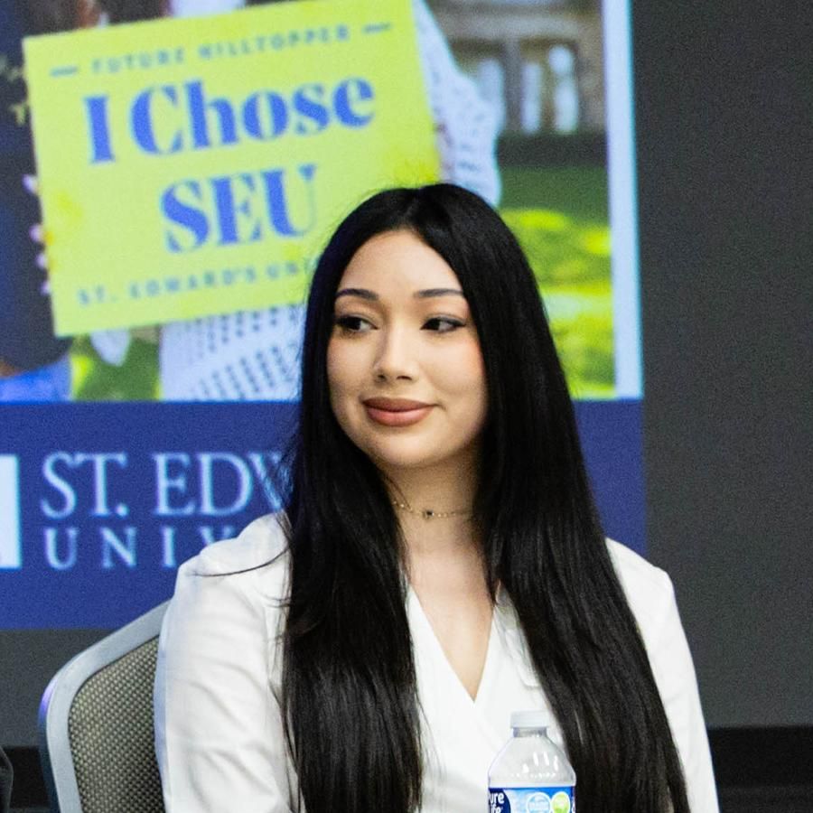 Leslie Galvan ‘25, Business Administration